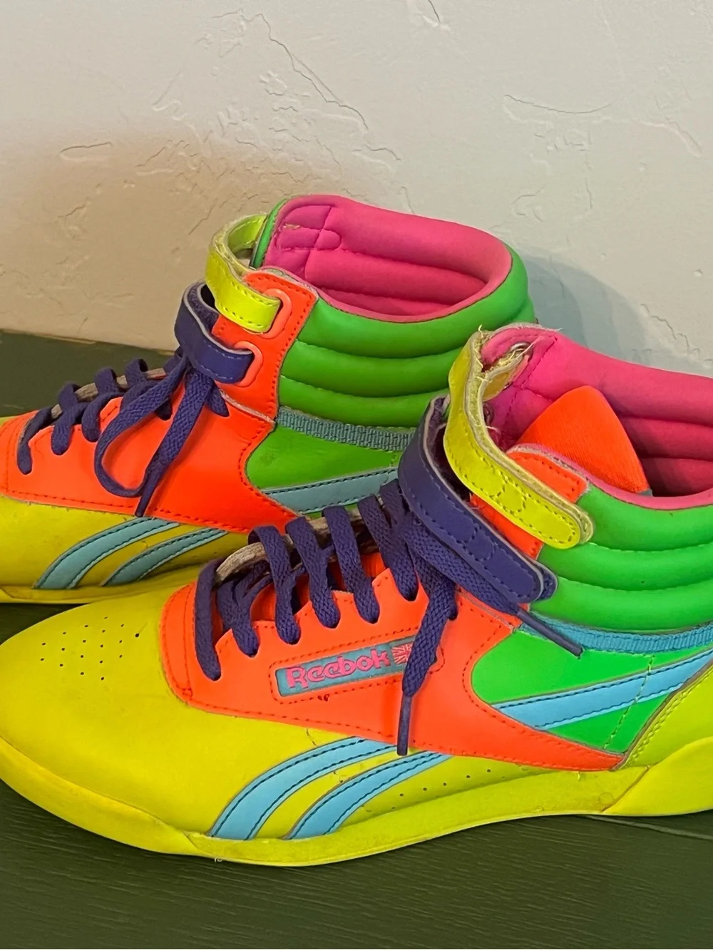 Reebok bright high